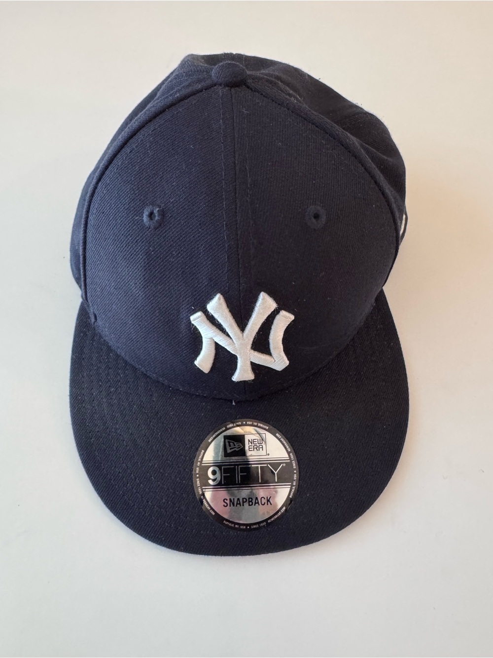 New Era Navy & White NY Yankees 9FIFTY Snapback Hat
